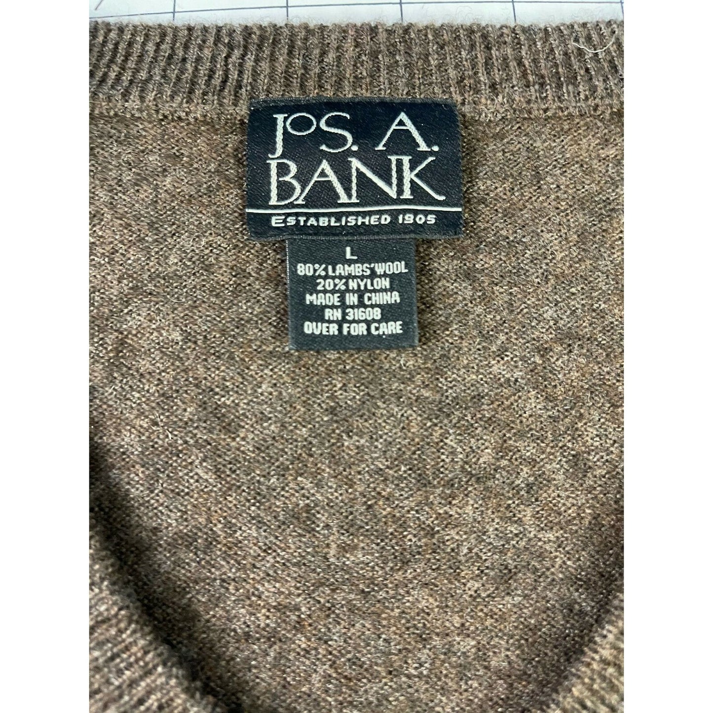 Jos. A. Bank Men's Argyle V-Neck Sweater L Brown 80% Lambs Wool 20% Nylon