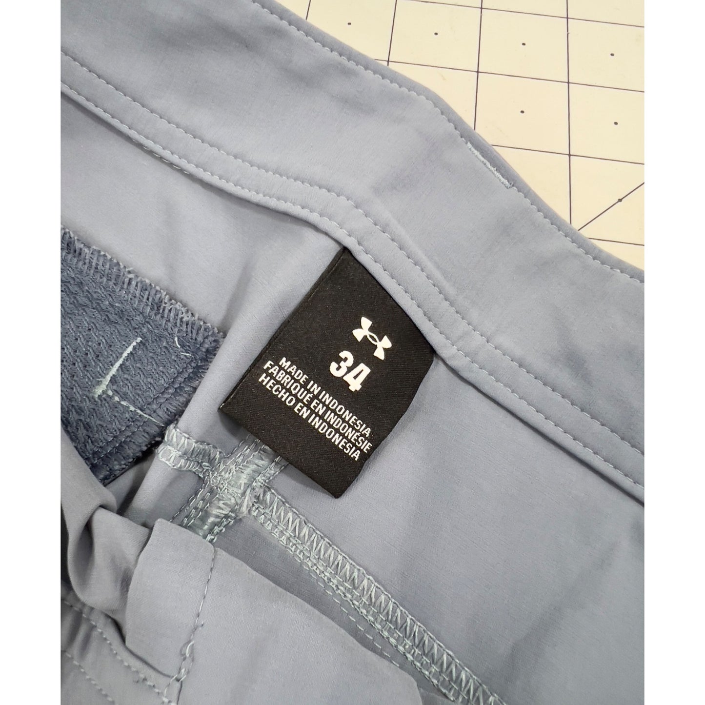 Under Armour Men’s Fish Pro 2.0 Cargo Shorts Size 34 Loose Fit