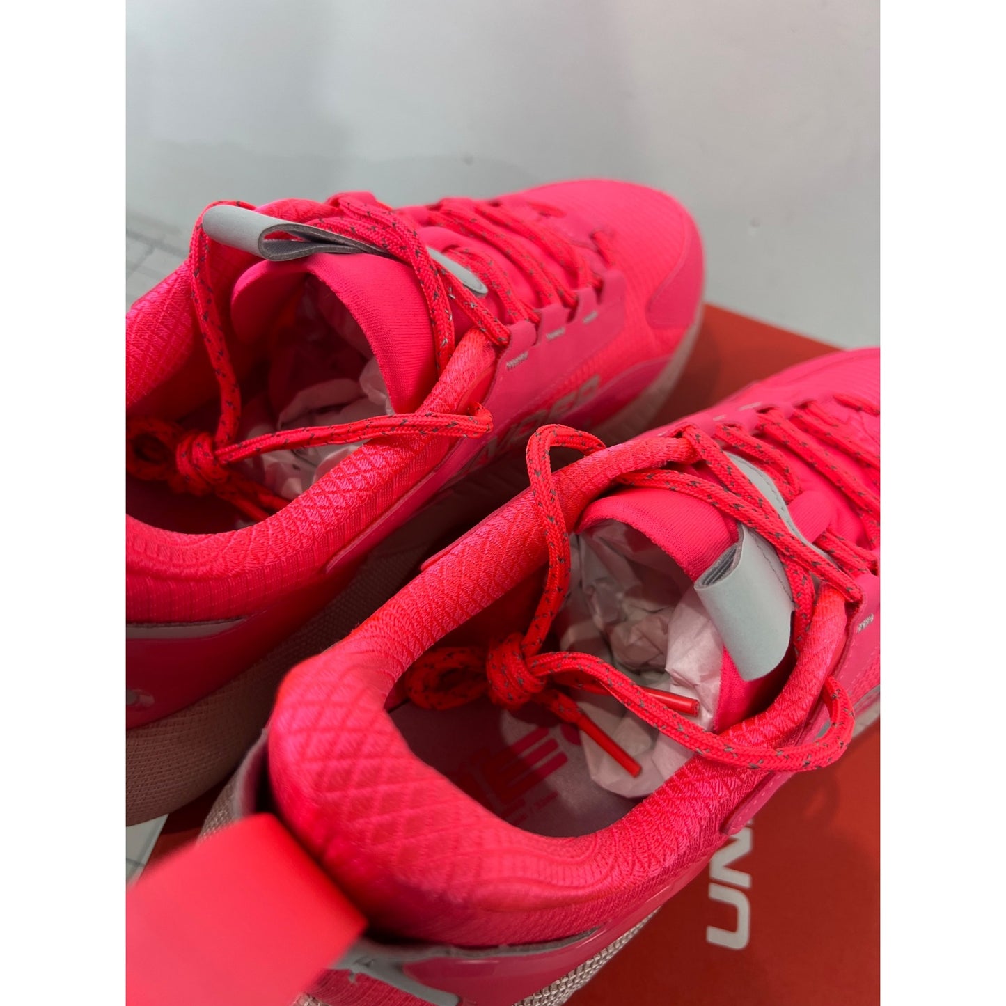 Under Armour Men's HOVR Mega 2 Movement Running Shoes Reflective Pink Sz. 11 New