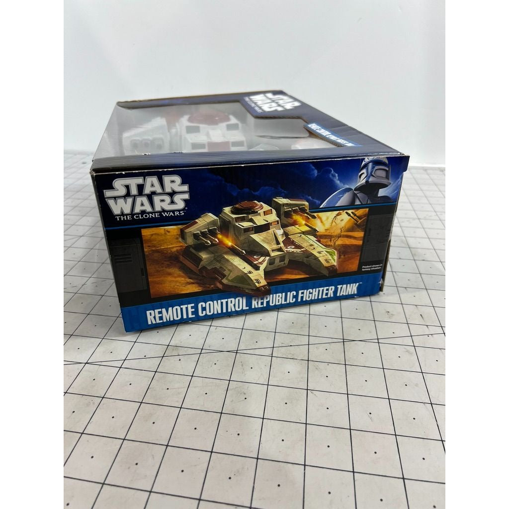 Star Wars Clone Wars Vehicle Remote Control Republic Tank Fighter NIB NEW