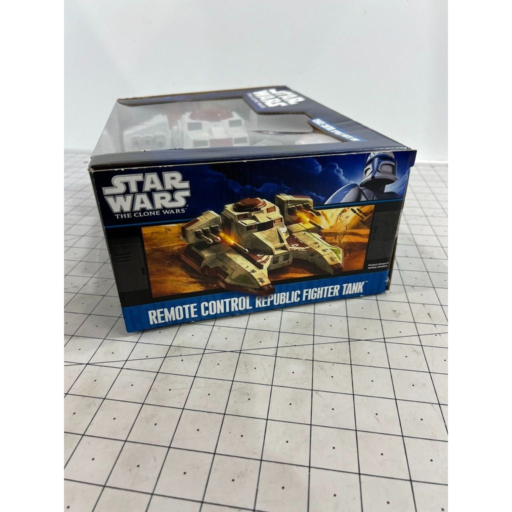 Star Wars Clone Wars Vehicle Remote Control Republic Tank Fighter NIB NEW