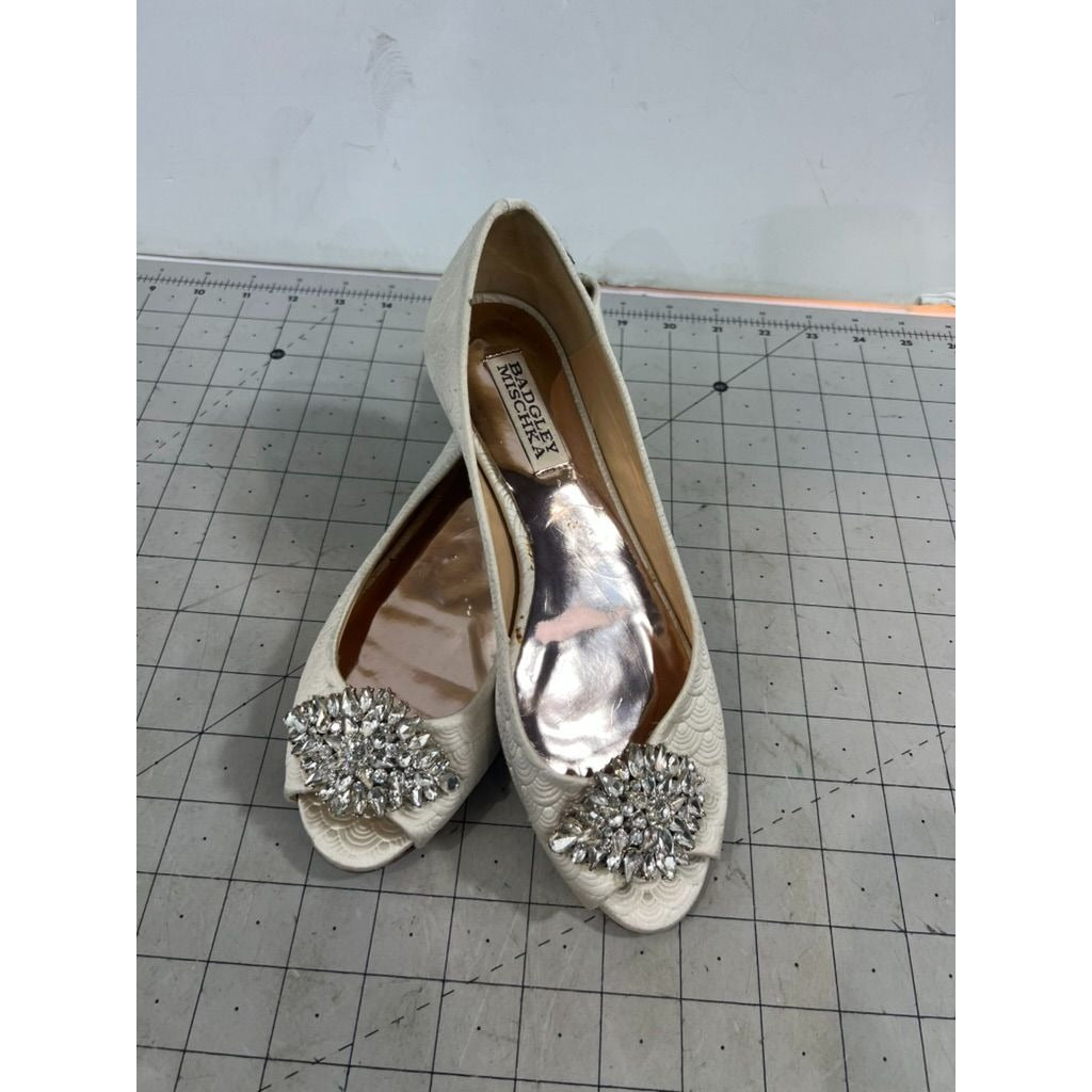 Badgley Mischka Ivory Satin Embellished Flats Peep Toe Sz. 6.5 Leather Sole ~