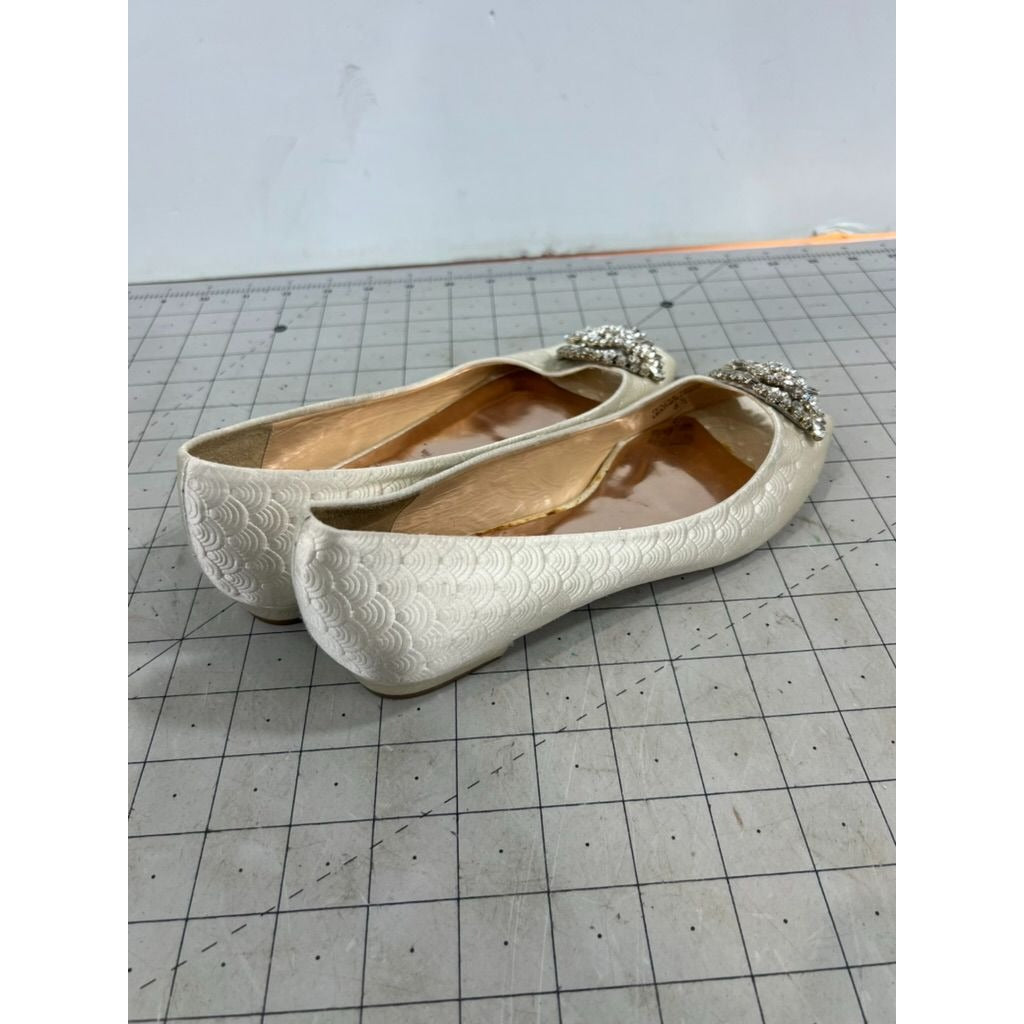 Badgley Mischka Ivory Satin Embellished Flats Peep Toe Sz. 6.5 Leather Sole ~