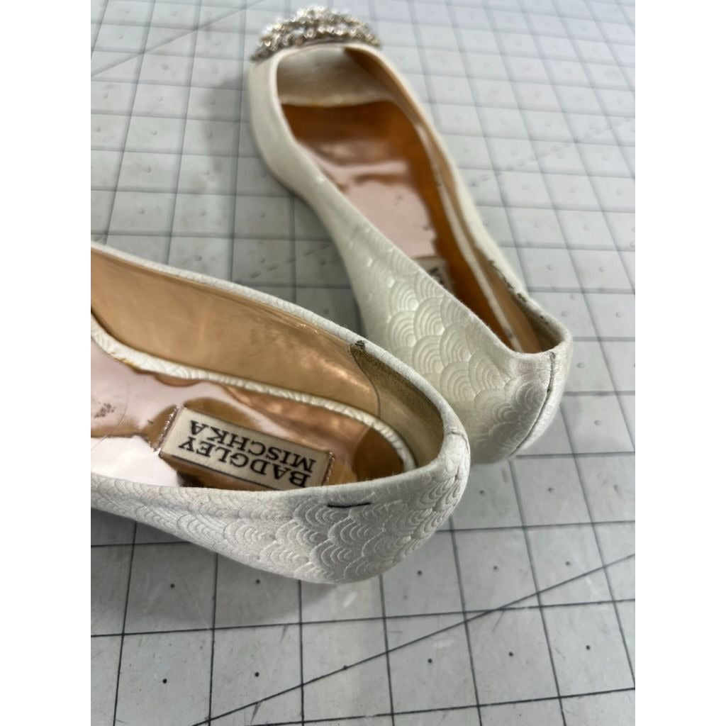 Badgley Mischka Ivory Satin Embellished Flats Peep Toe Sz. 6.5 Leather Sole ~