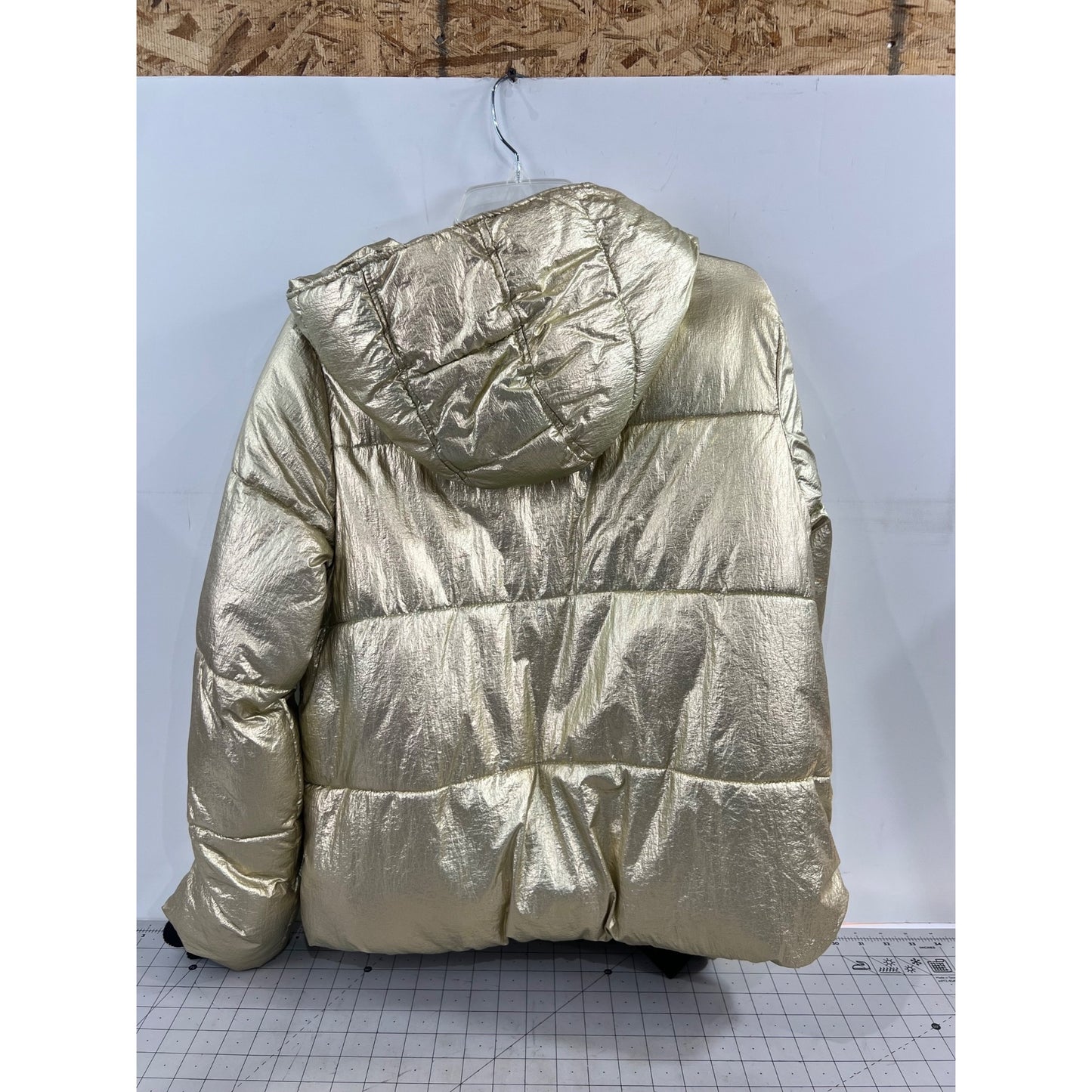American Eagle Gold Metallic Puffer Jacket w/Hood Front Zip  Women’s Sz. M