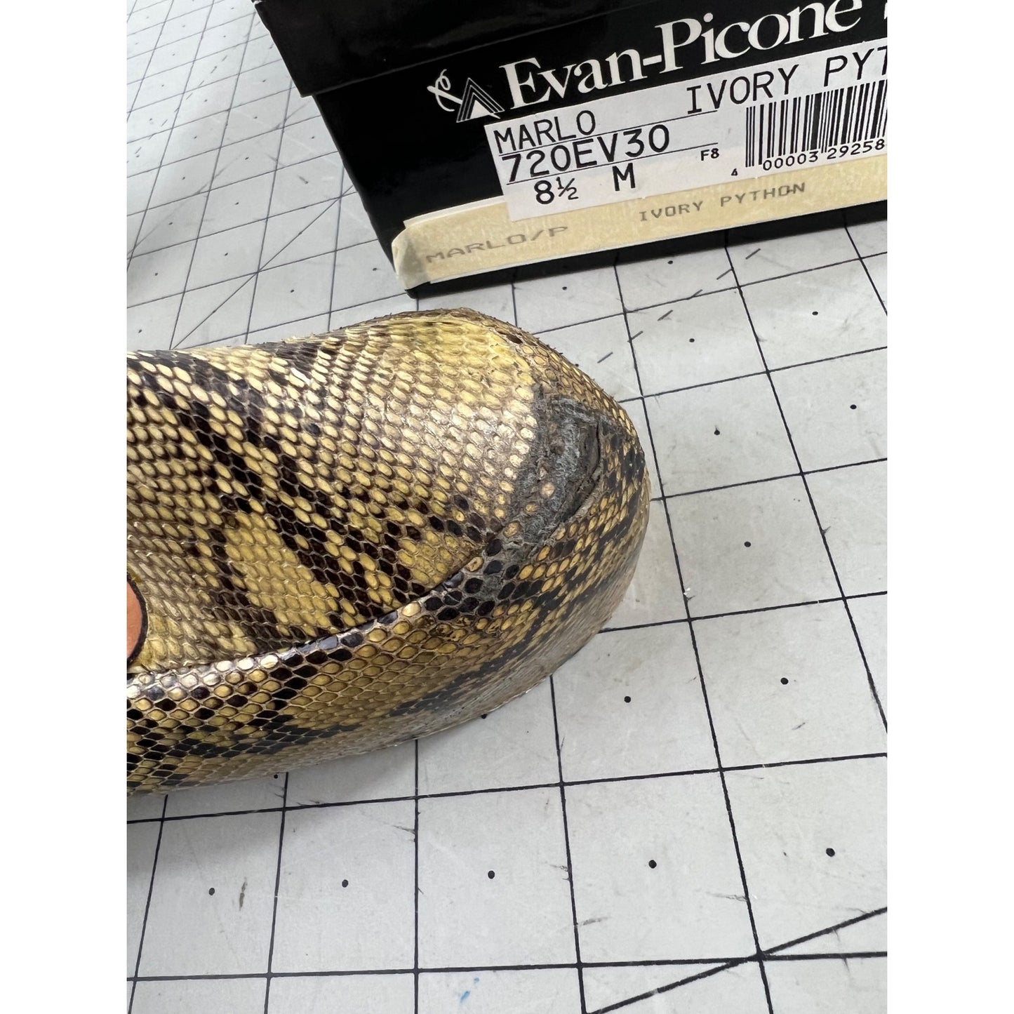 Evan-Picone Women’s Ivory Python Print Leather Heels Size 8.5