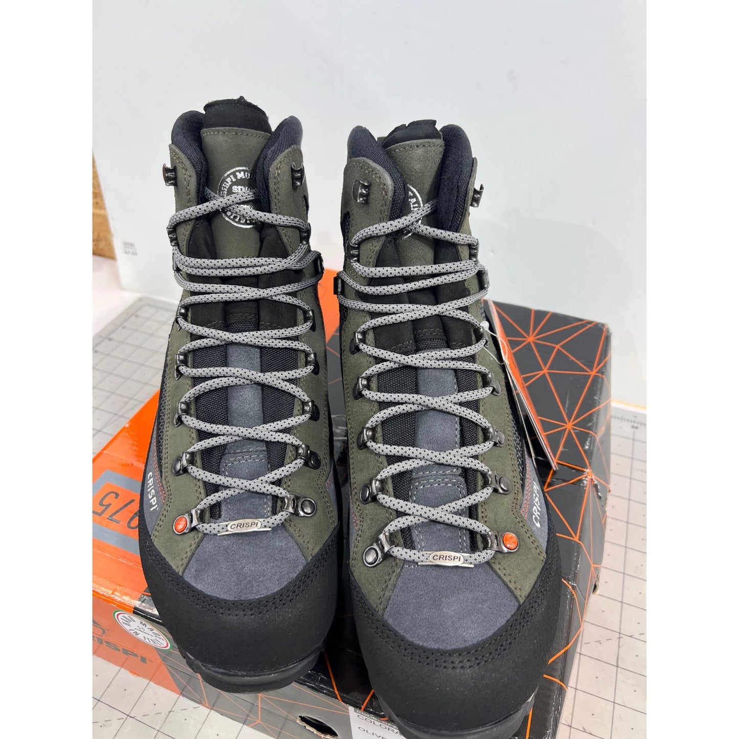 Crispi Men's Colorado II GTX Waterproof Hunting Boots - Olive/Grey Sz. 11.5 New