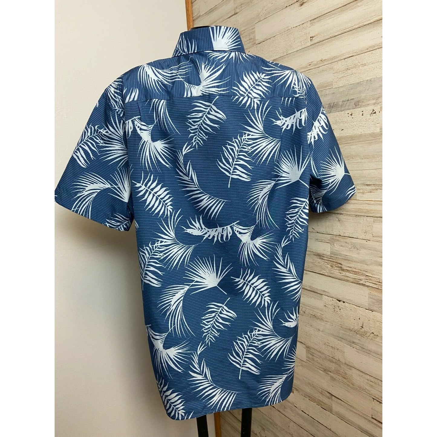 Chaps Men's Casual Blue Floral Hawaiian Short Sleeve Shirt Sz. M