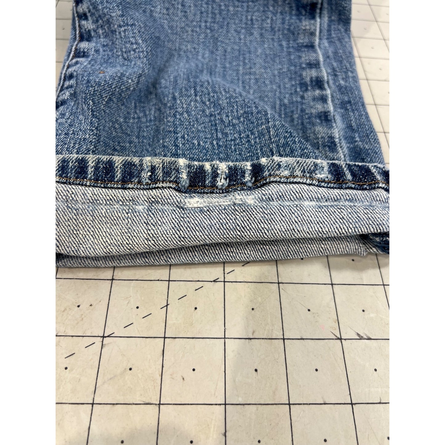 Lauren Ralph Lauren Jeans Co. Women’s Distressed Bootcut Blue Denim Jeans Sz. 6P