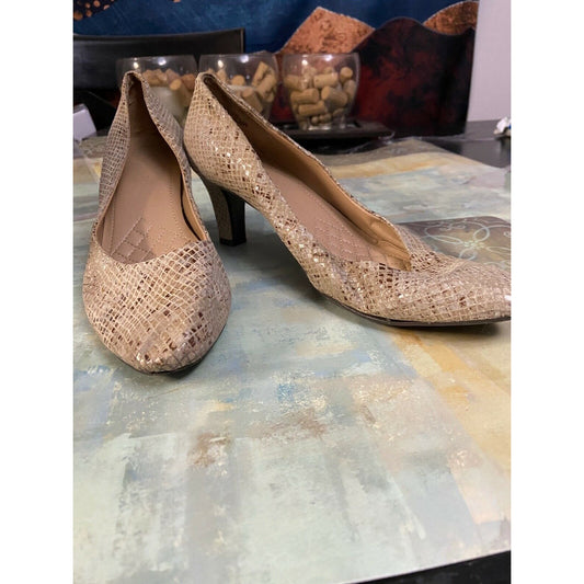 Easy Spirit Womens Snake Print 4" Heels Size 8 Beige Elegant Pumps