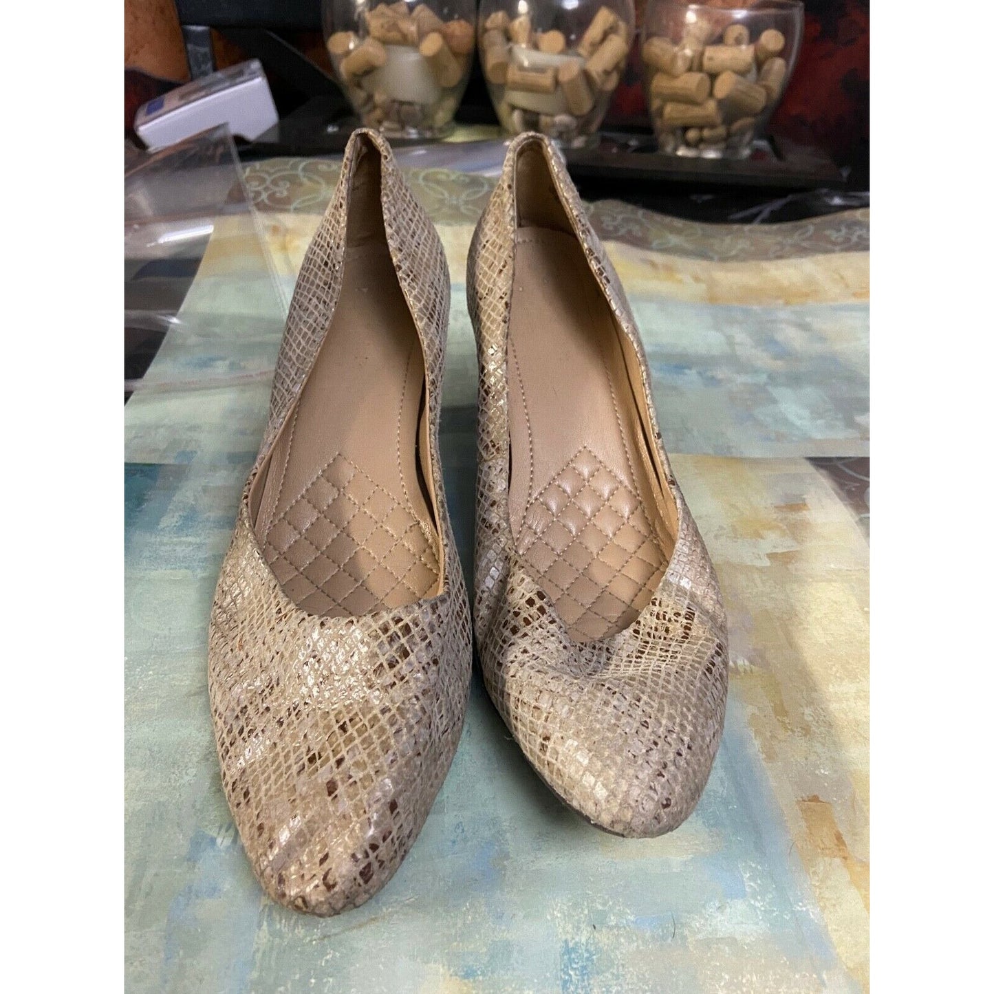 Easy Spirit Womens Snake Print 4" Heels Size 8 Beige Elegant Pumps