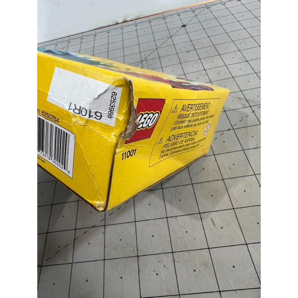 LEGO Classic Bricks and Ideas Set 11001 (123 Pieces) New in Box