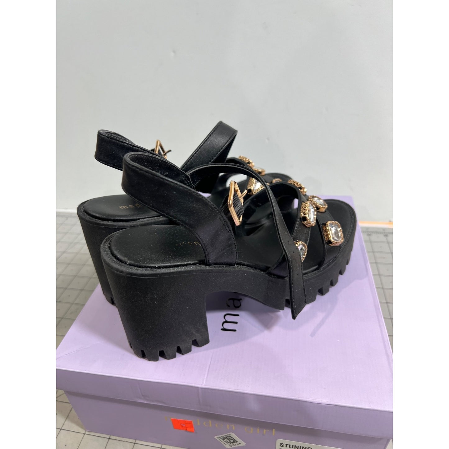 Madden Girl Stunning Women's Black Sandal 7.5 M