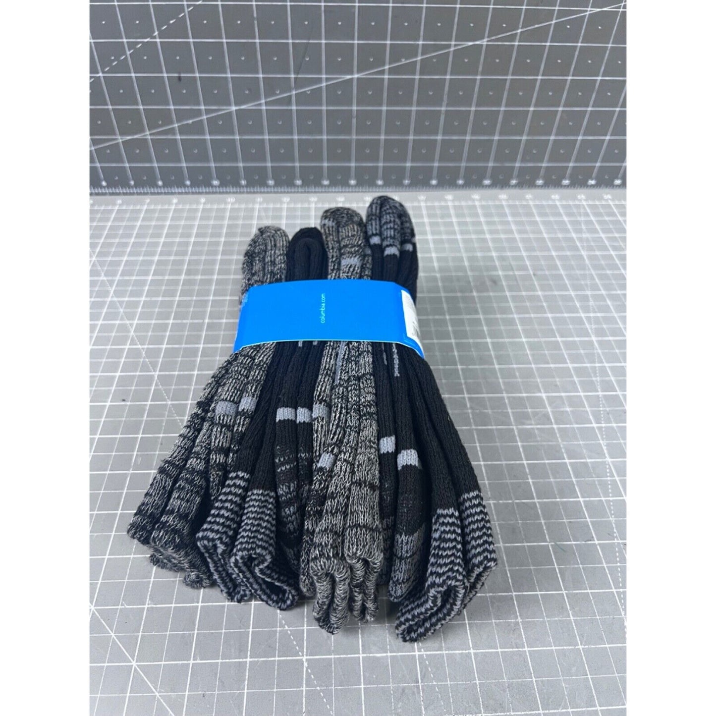 Women's Columbia Crew Socks 4-11 NEW 4-pack Black/Black Outdoor/Hiking ~~