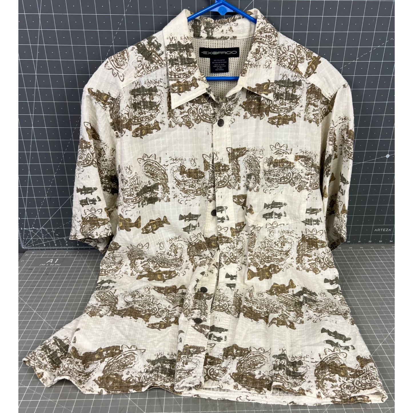 Mens ExOfficio Short Sleeve Shirt Paisley Fish Pattern Vented Lightweight Sz. L