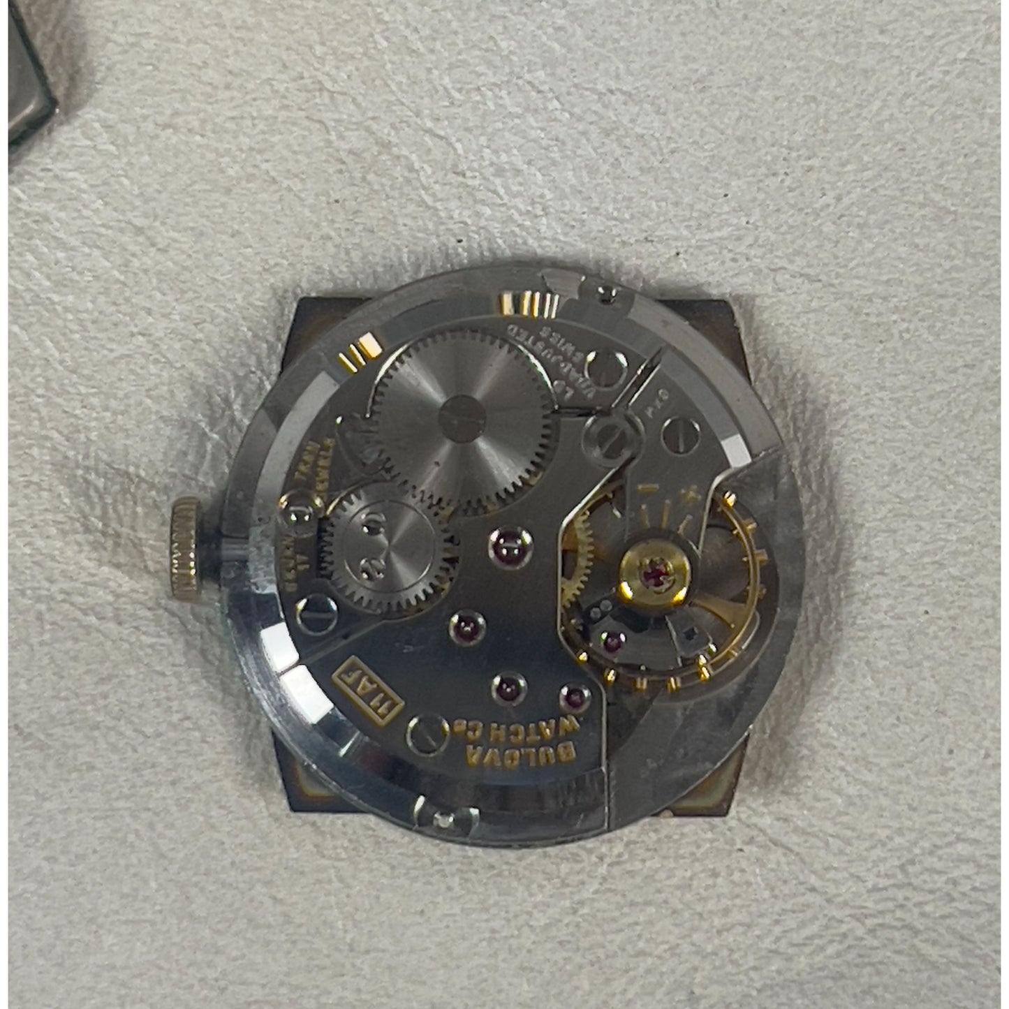 Vintage BULOVA L9 Men's Square Watch 10K Rolled Gold Parts/Repair 17 Jewels