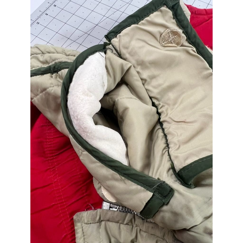 Vintage Pioneer Wear Reversible Quilted Hunting Vest Beige & Red Men’s M