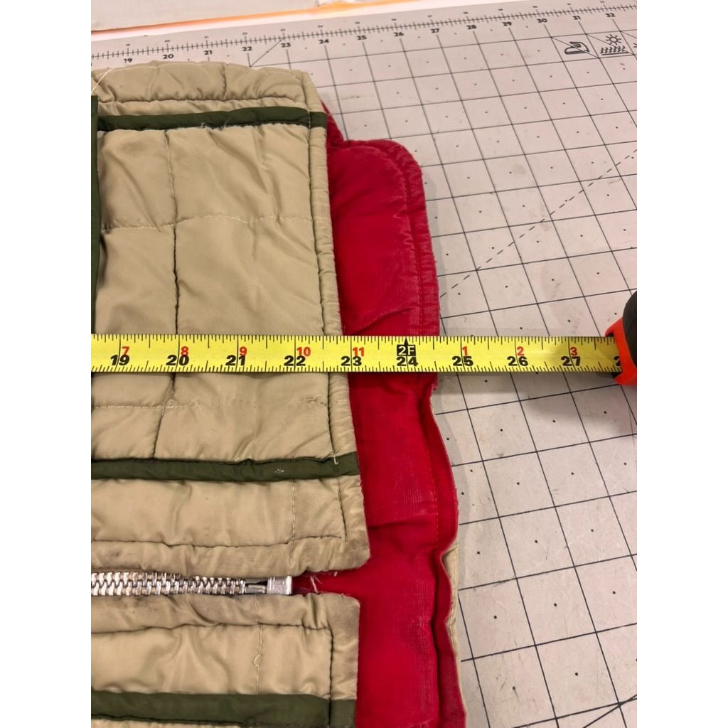 Vintage Pioneer Wear Reversible Quilted Hunting Vest Beige & Red Men’s M