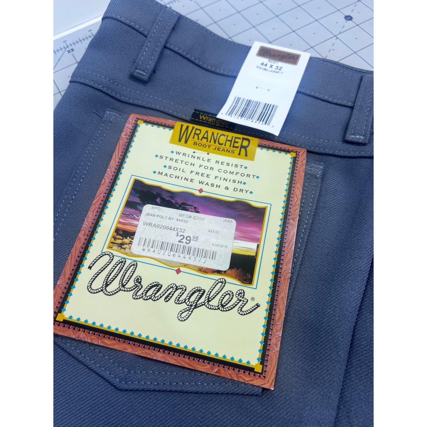 Wrangler Men's Wrancher® Dress Jean Boot Jeans 44x32 Relaxed Fit New NOS