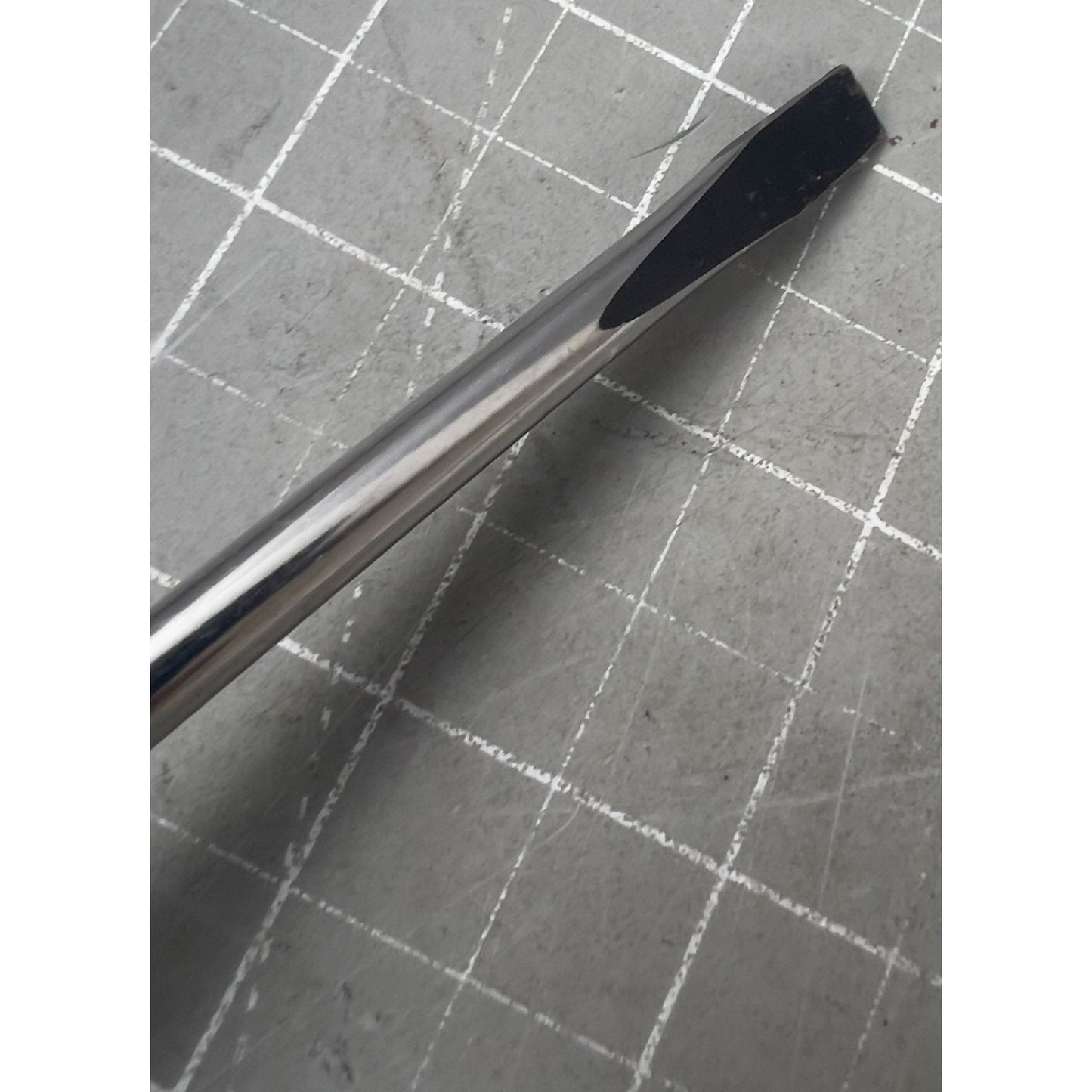 Klein Tools 605-4 1/4-Inch Cabinet Tip Screwdriver 4-Inch Shank Like New