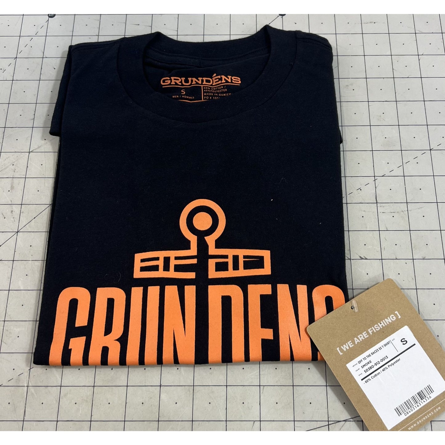 Grundéns “Off To The Races” SS T-Shirt Smoke Men’ Sz. S Black/Orange Graphic New