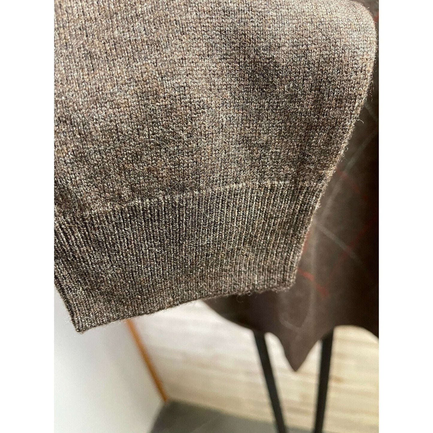 Jos. A. Bank Men's Argyle V-Neck Sweater L Brown 80% Lambs Wool 20% Nylon