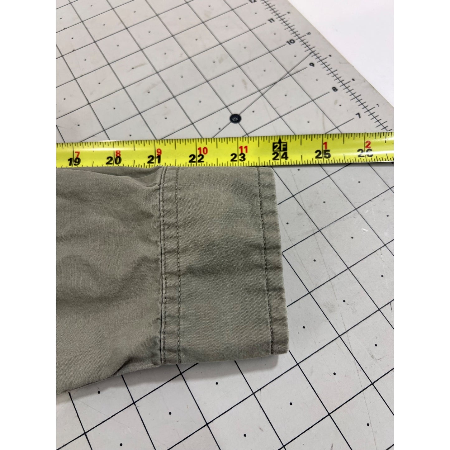 Columbia PFG Men’s Long-Sleeve Fishing Shirt Vented Back Light Khaki Sz. L
