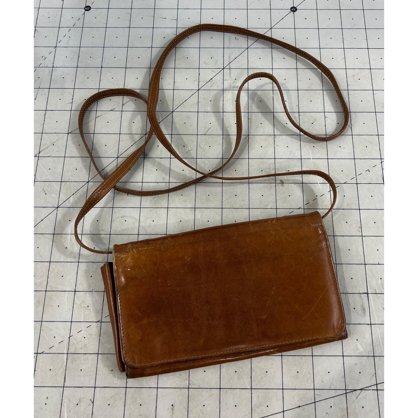 G.H. Bass & Co. Brown Leather Wallet Crossbody Bag Full Grain Leather vintage