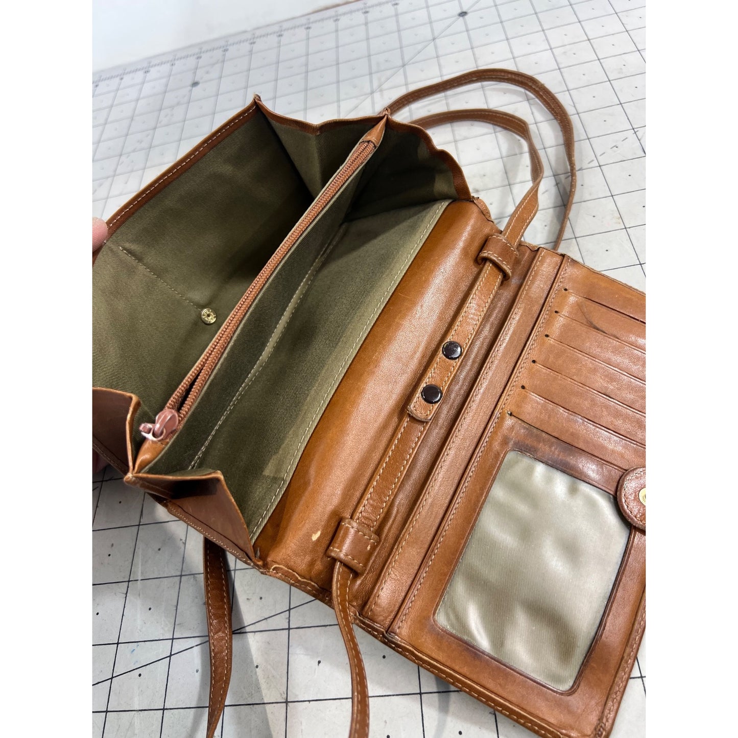 G.H. Bass & Co. Brown Leather Wallet Crossbody Bag Full Grain Leather vintage