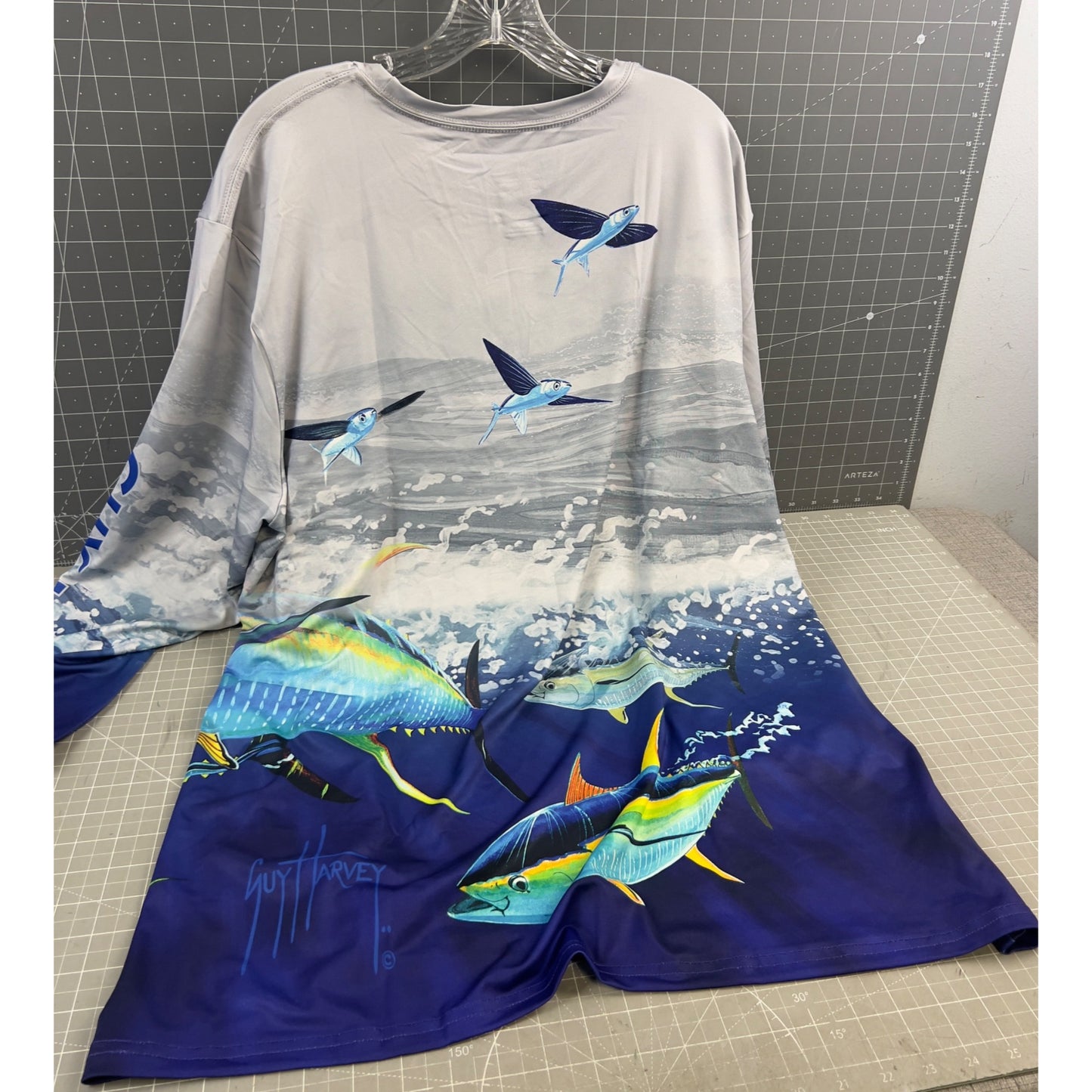 Guy Harvey XXL UPF 50 Long Sleeve Shirt With Marine Life Design Tuna Flying Fish