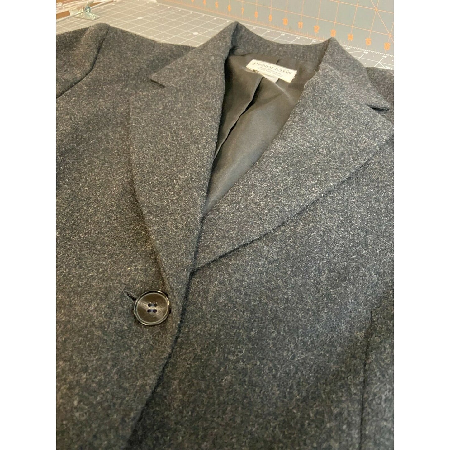Pendleton Women's Skirt Suite 100% Virgin Wool Gray Skirt & Blazer Sz. 14 B45#2