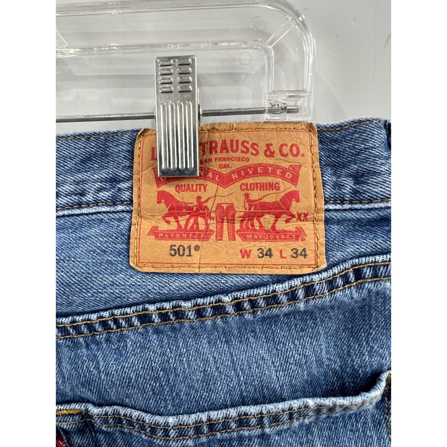 Levi’s 501 Men’s Jeans W34 L34 Indigo Blue Straight-Leg Button-Fly Distressed