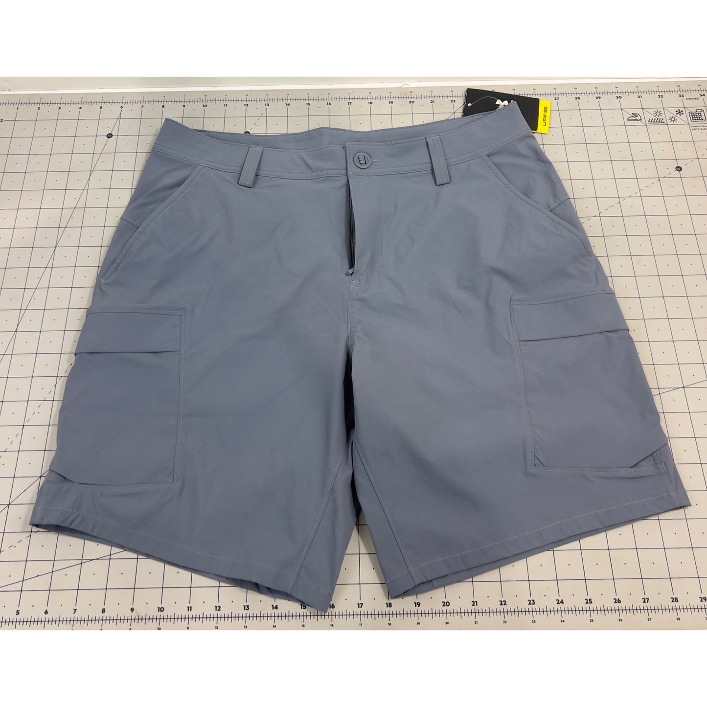 Under Armour Men’s Fish Pro 2.0 Cargo Shorts Size 34 Loose Fit