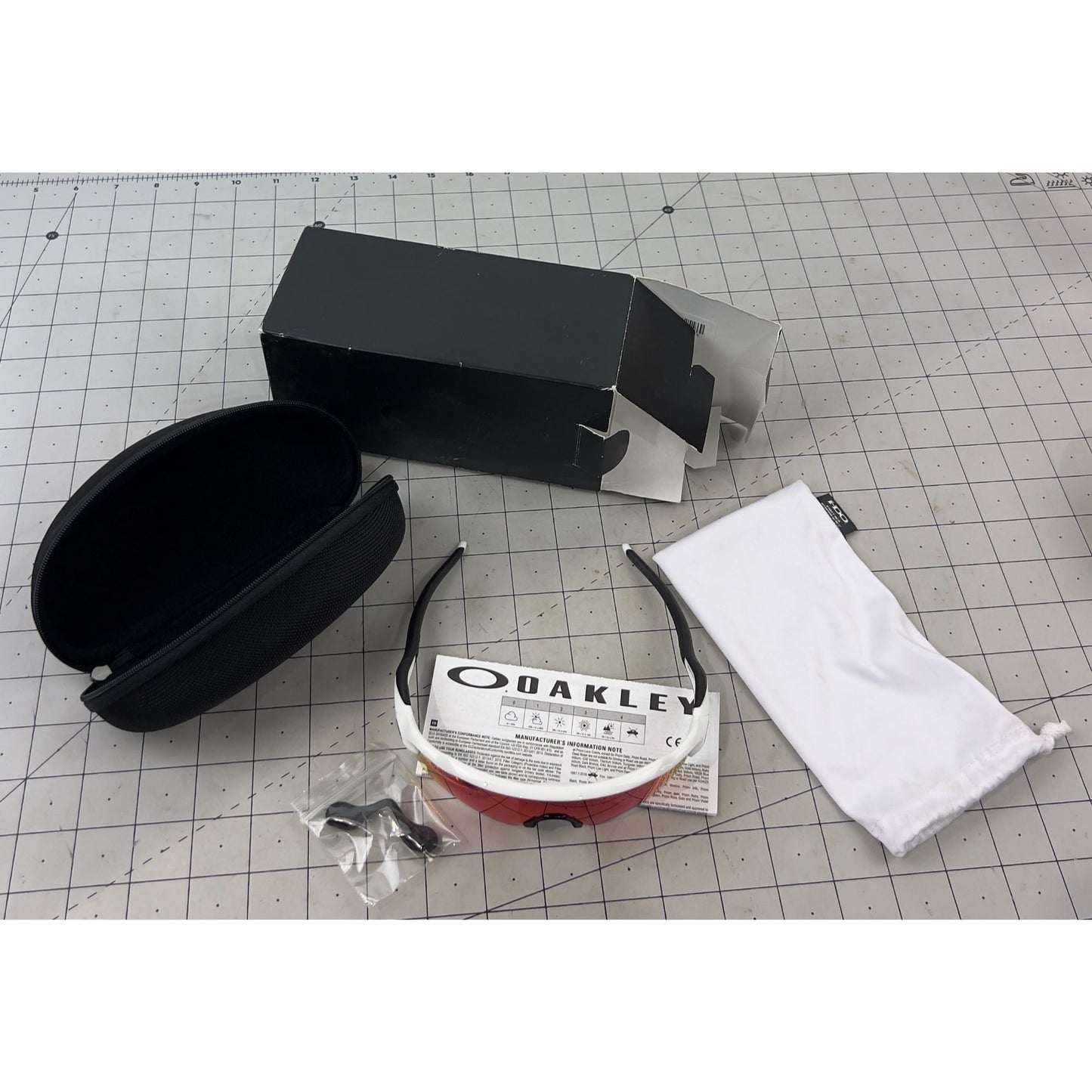 Oakley Youth Radar EV XS Path Sunglasses in White/Prizm Field