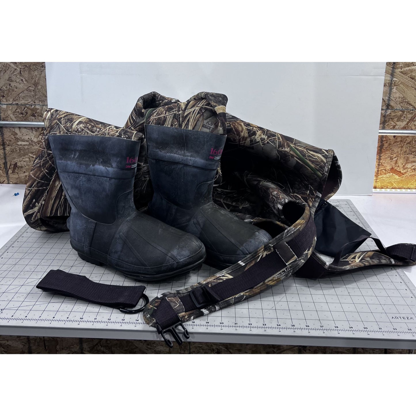 Rustic Ridge Neoprene Chest Waders 1600g 3M Thinsulate Insulated Men's Sz. 11