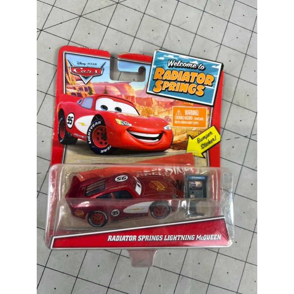 Disney Pixar Cars Radiator Springs Lightning McQueen New on Card