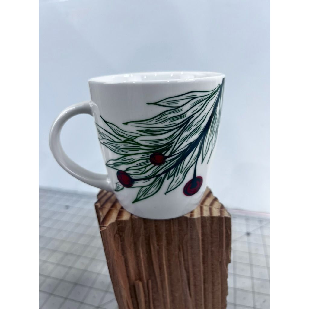Starbucks 12 Oz White Ceramic Holiday Holly 2020 Mug Red Berry Design VG++