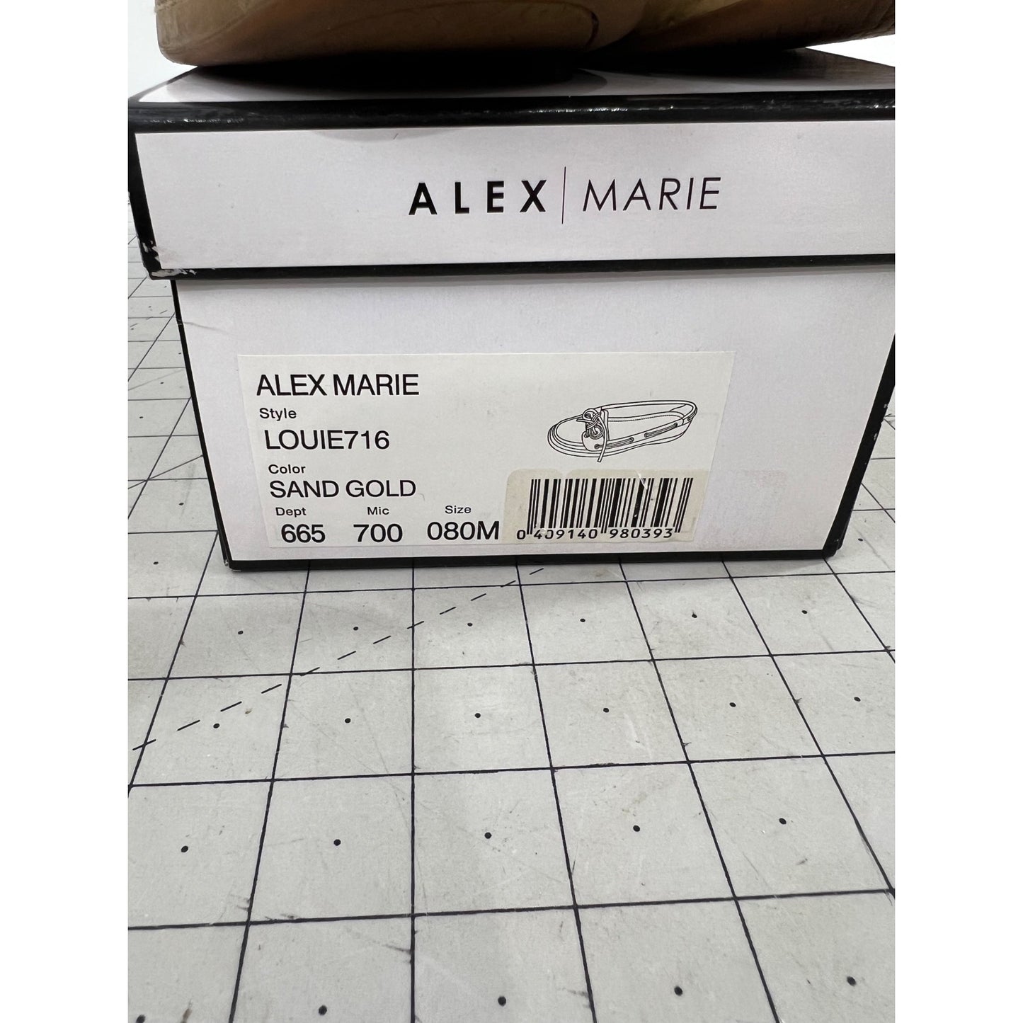 Alex Marie Louie 716 Women's Sand Gold Boat Shoes Size 8 Pre-Owned