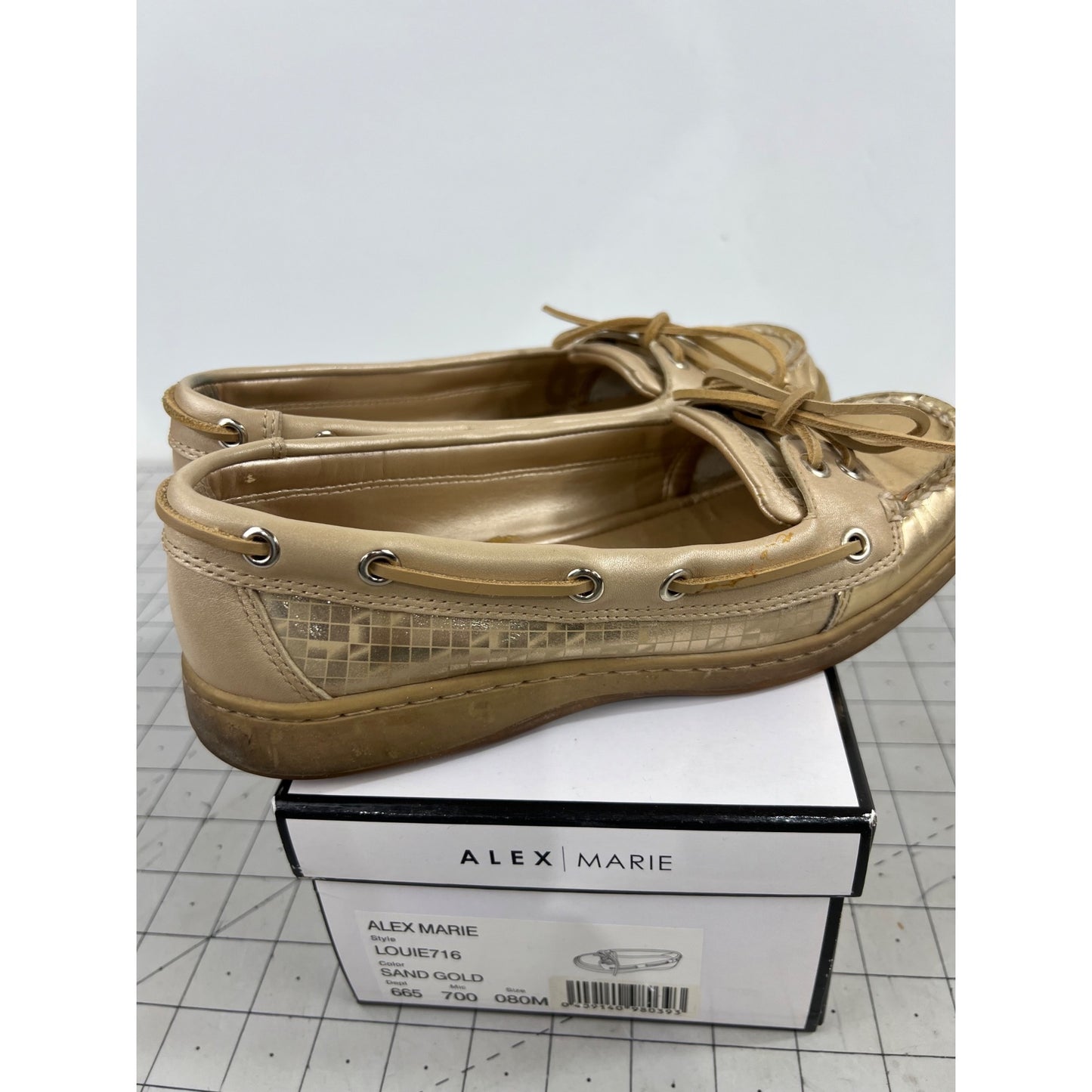 Alex Marie Louie 716 Women's Sand Gold Boat Shoes Size 8 Pre-Owned