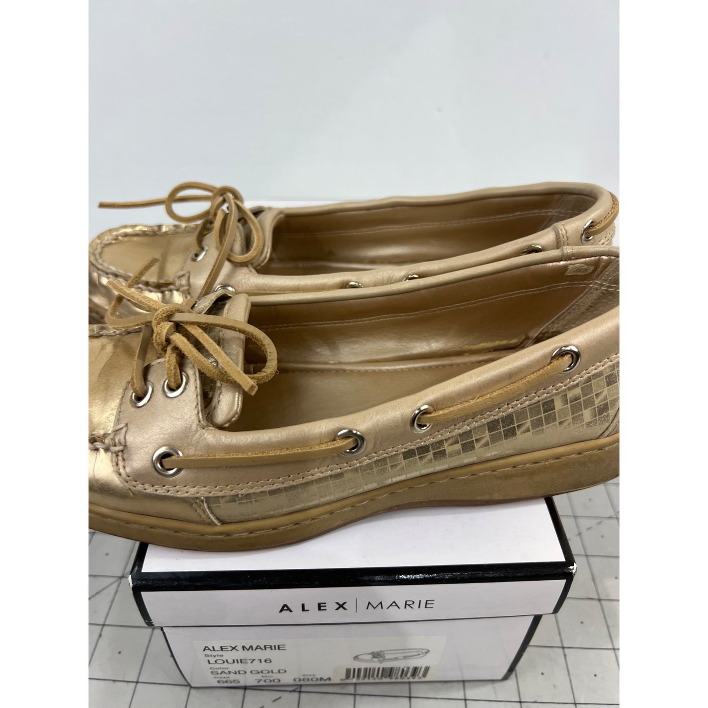 Alex Marie Louie 716 Women's Sand Gold Boat Shoes Size 8 Pre-Owned