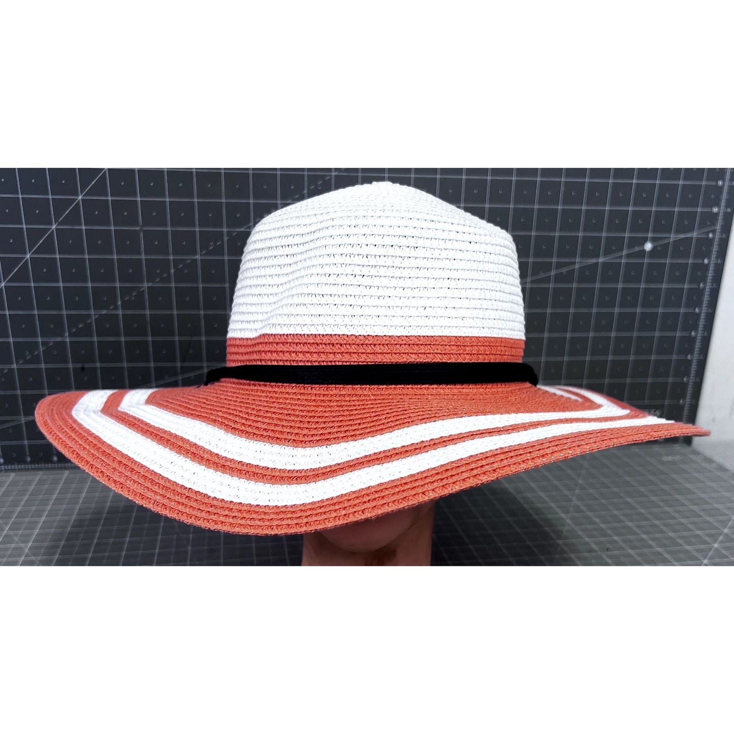 Columbia Womens Global Adventure Packable Hat II L/XL White & Peach NWT