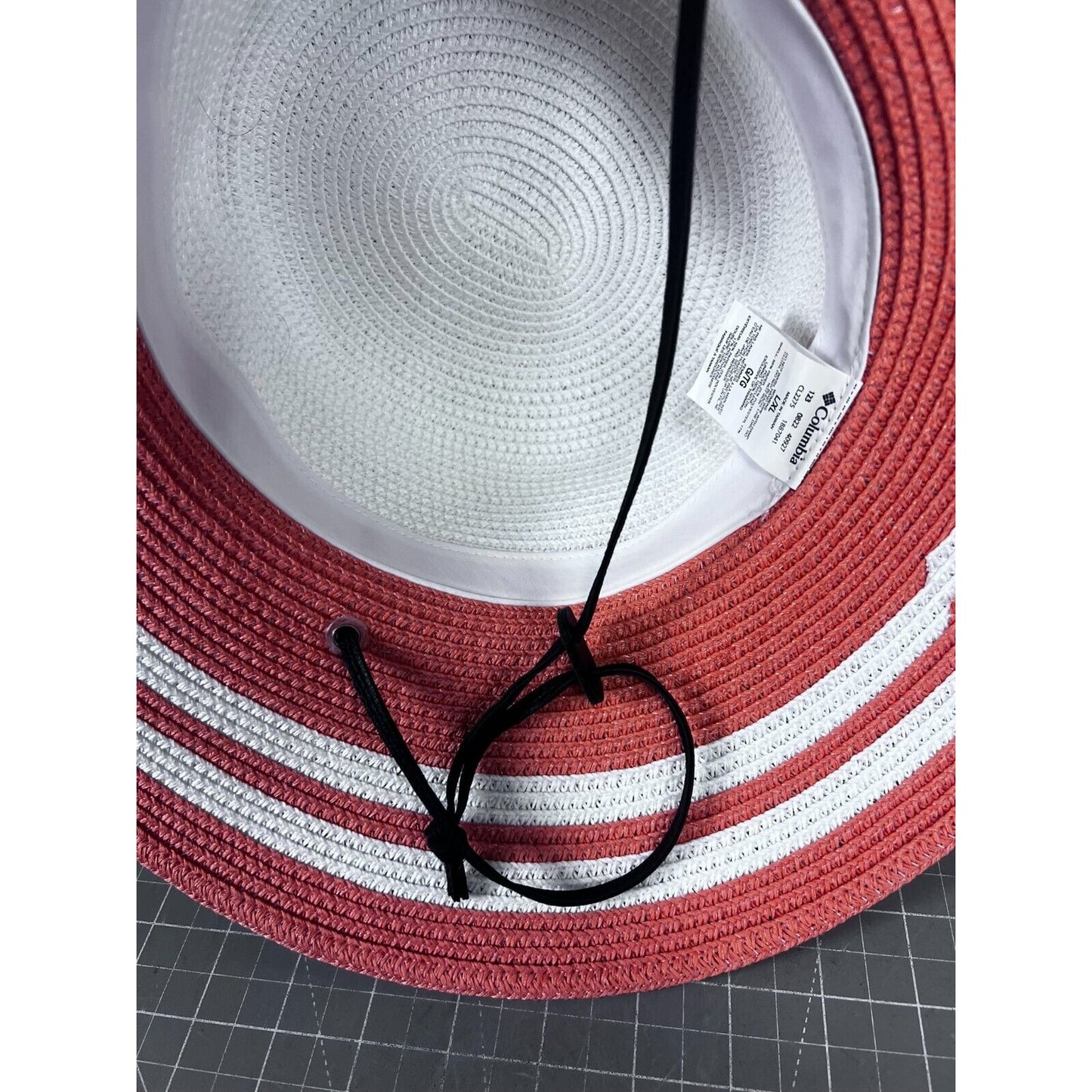 Columbia Womens Global Adventure Packable Hat II L/XL White & Peach NWT
