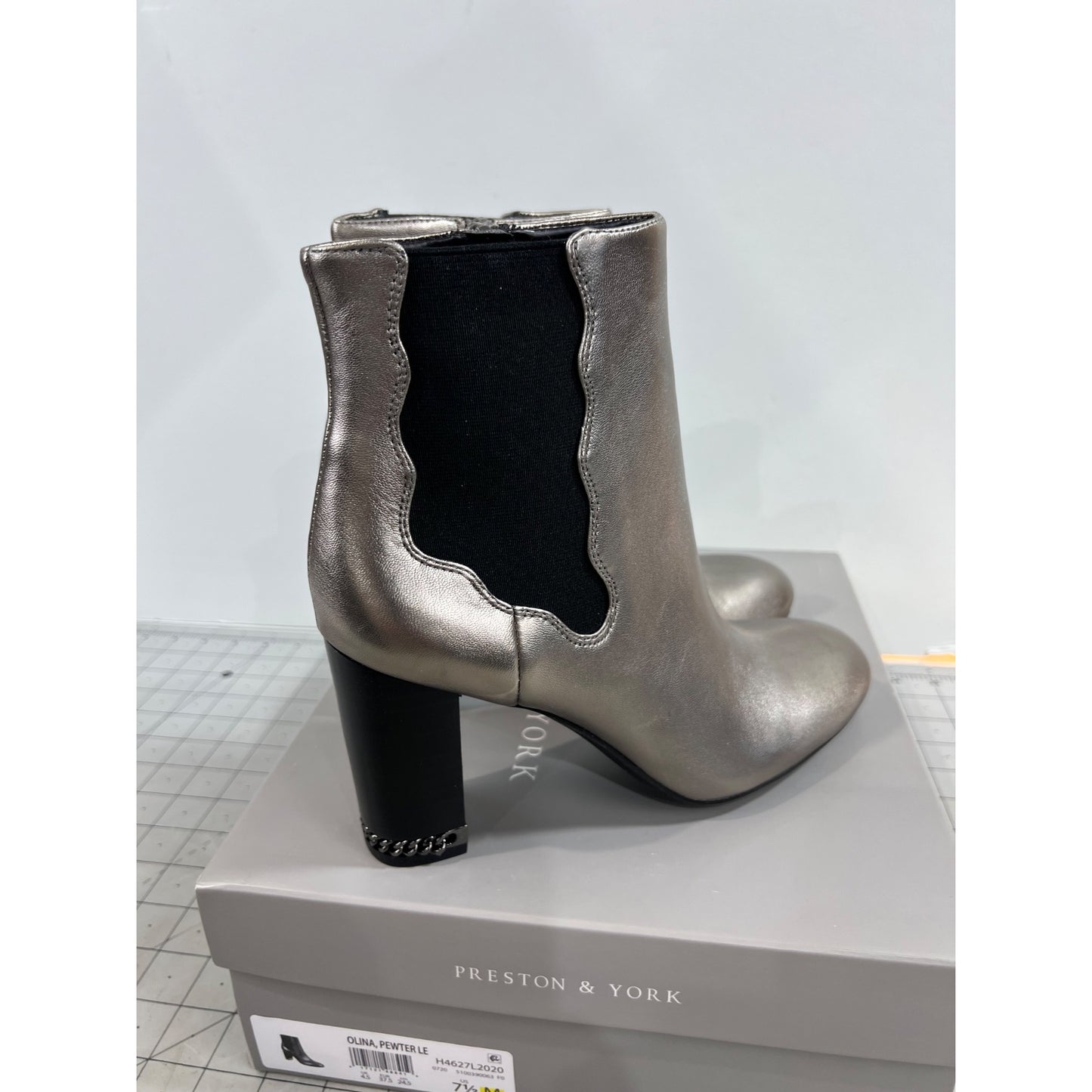 Preston & York Olina Pewter Leather Ankle Boots 7.5 M Side Zipper Block Heel