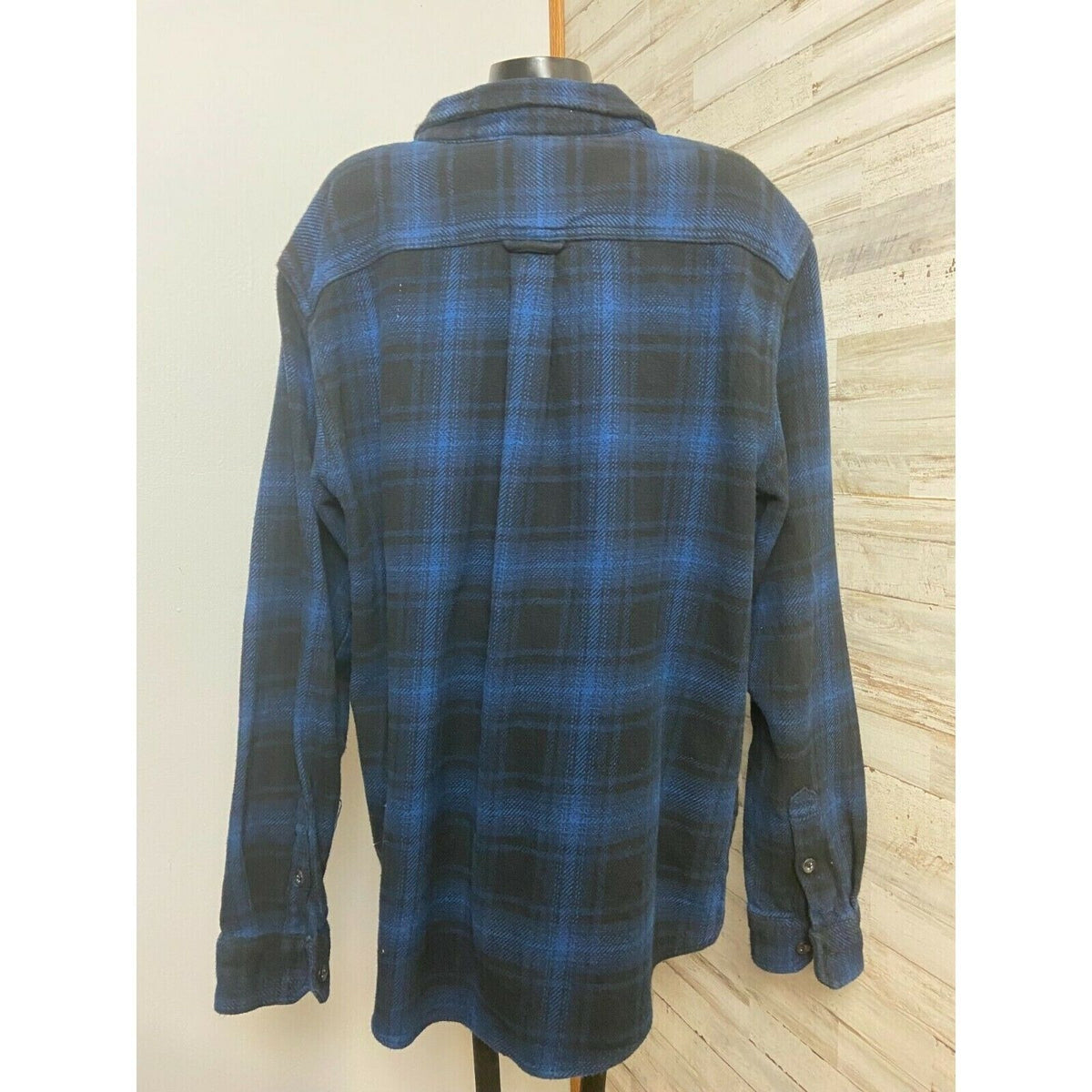 Men's Orvis XL Flannel Shirt Jacket Blue Plaid Button-Up Long Sleeve Shacket
