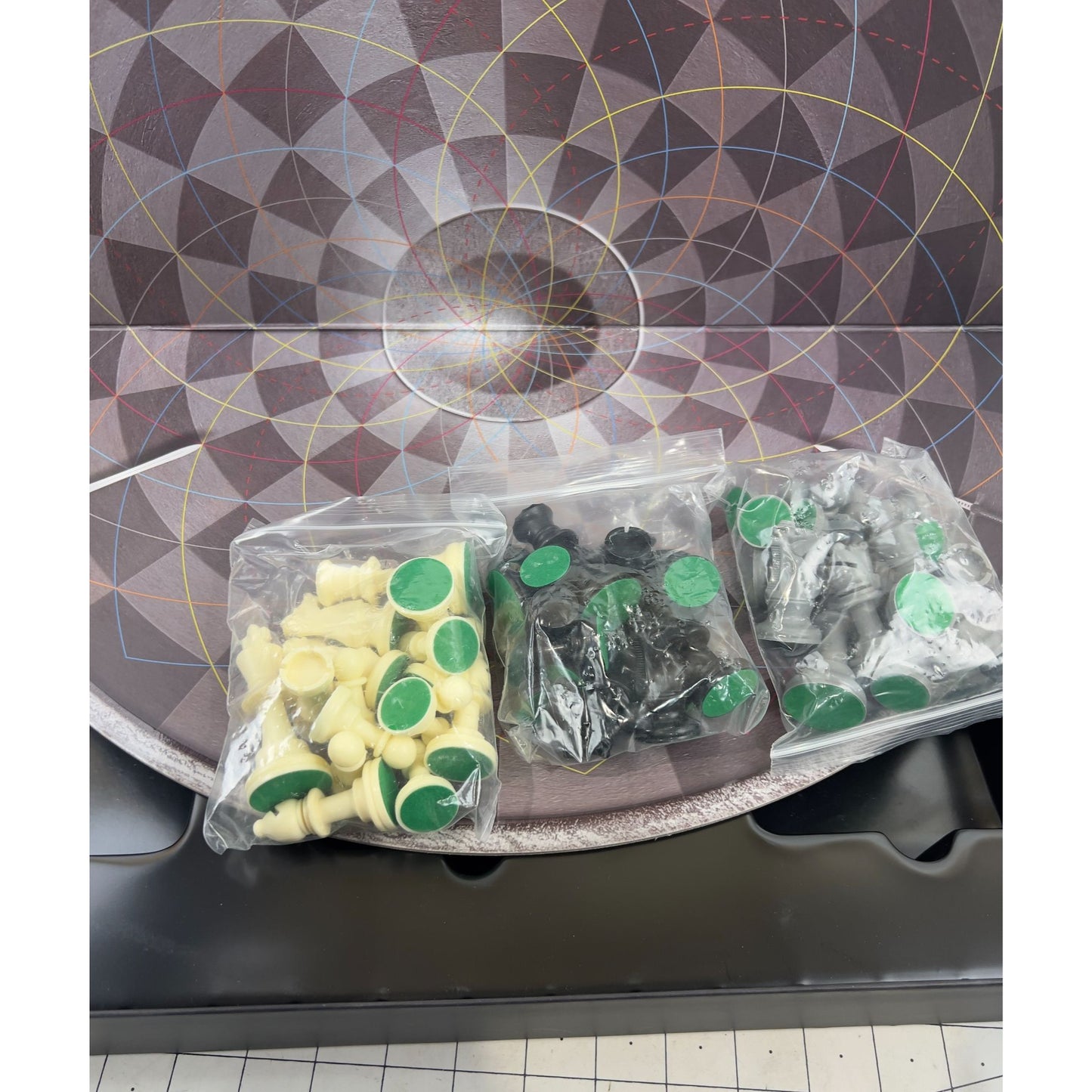 Mikamax Chess For Three Game w/Round Board 3 Player Pieces & Instructions Open Box