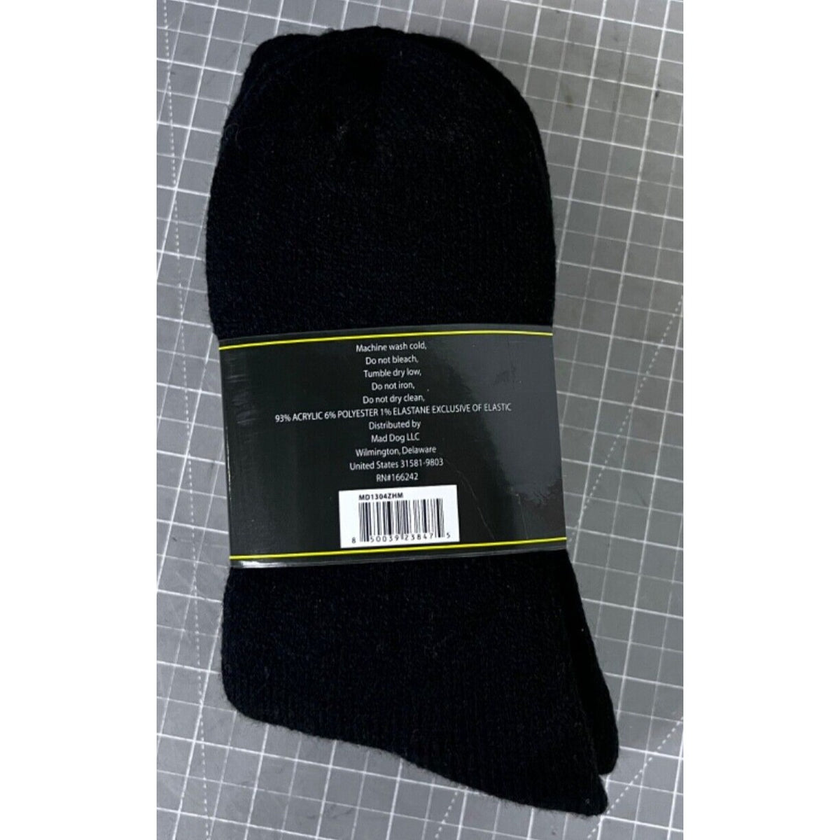 Hot Feet Men's Heavy Thermal Socks 2 Pair Size 6-12.5 NWT Black & White