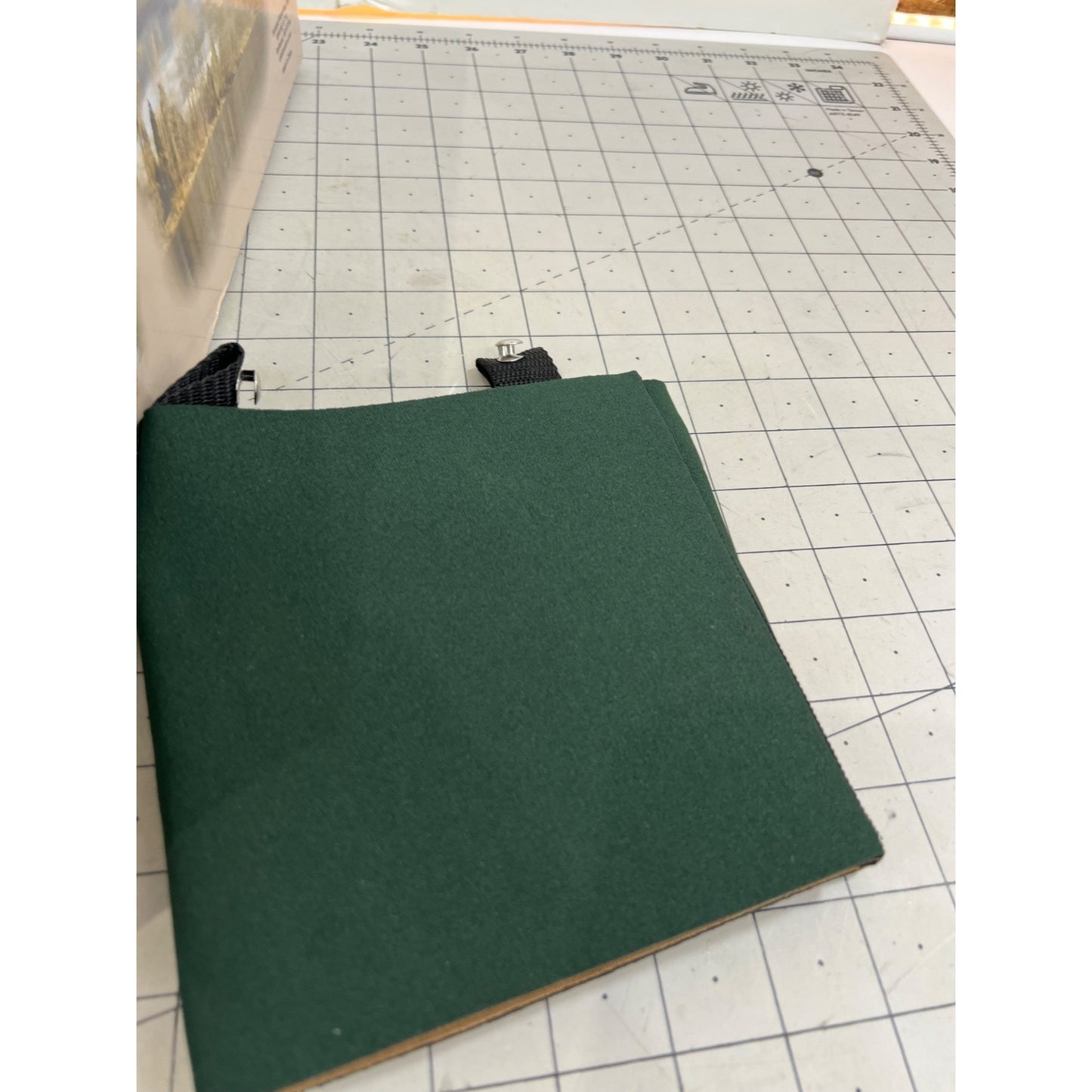 Caddis Womens Neoprene Chest Waders Forest Green Size S Stockingfoot Fishing