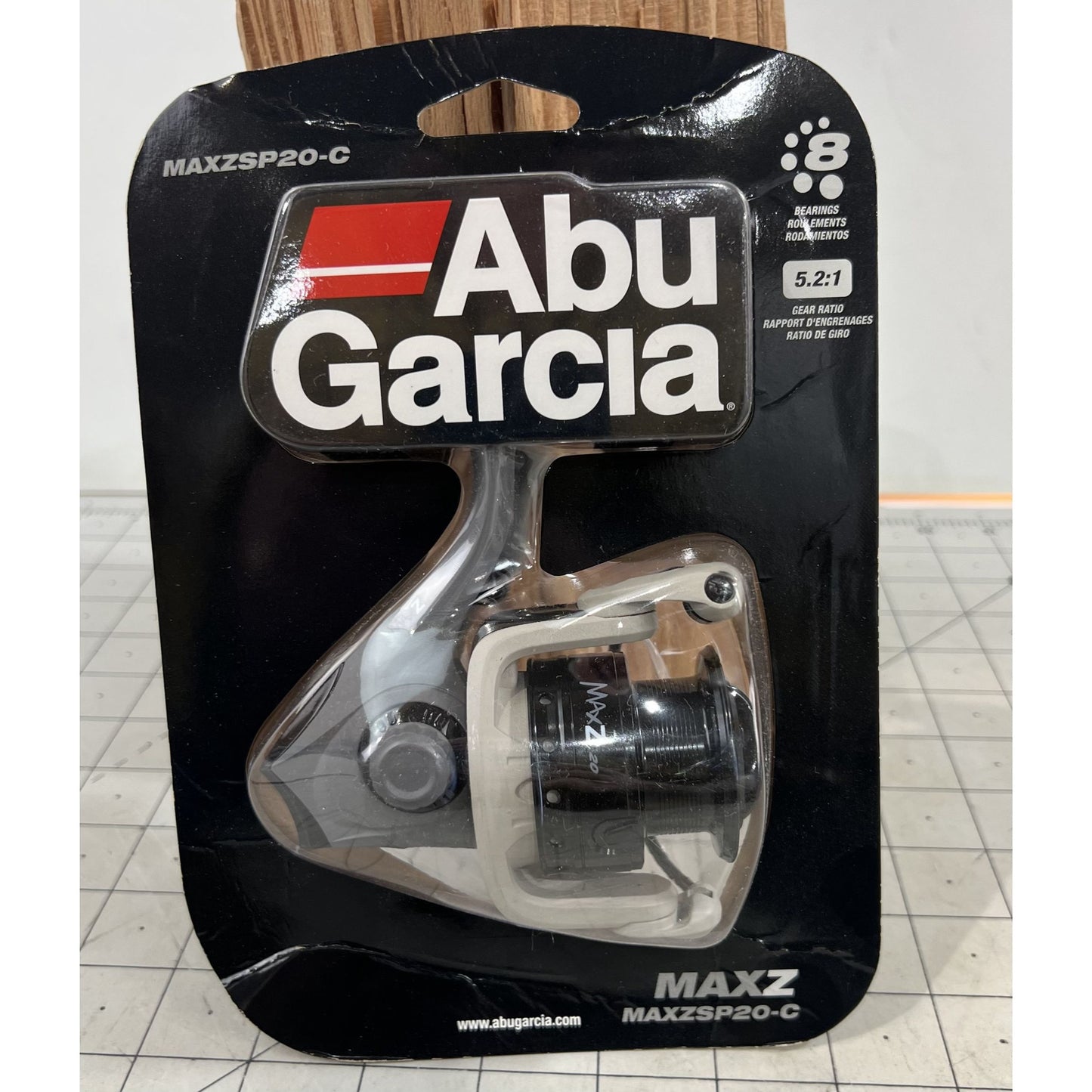 Abu Garcia Max Z 20 Spinning Reel MAXZSP20-C 5.2:1 Gear Ratio 8 Bearings New
