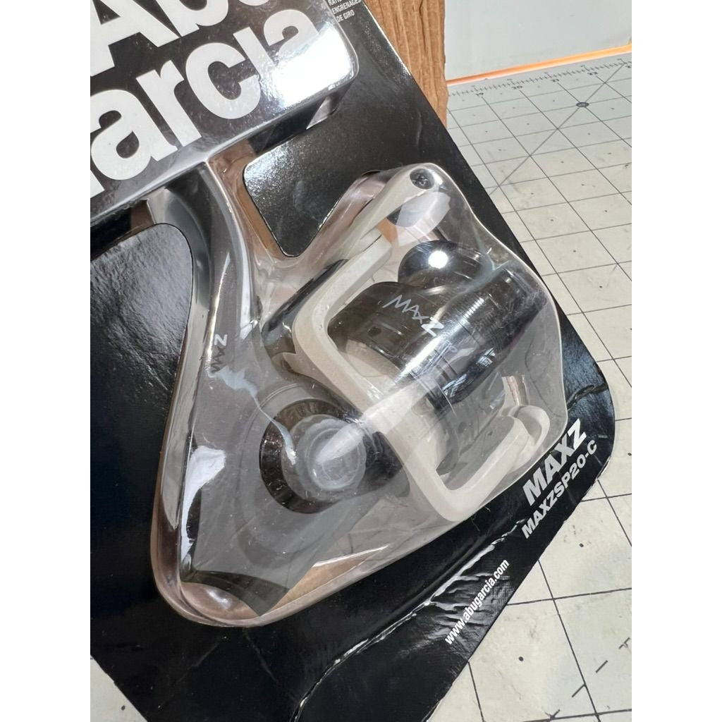 Abu Garcia Max Z 20 Spinning Reel MAXZSP20-C 5.2:1 Gear Ratio 8 Bearings New