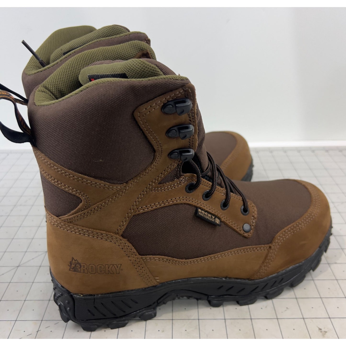 Men's Rocky Ridgetop Insulated Boots Outdoor Sz. 10.5 W (EE) Brown